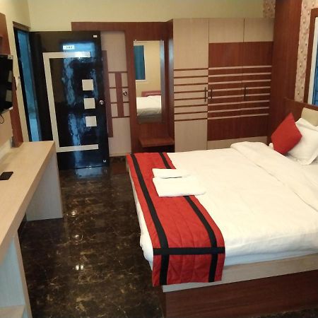 Hotel Delight Deluxe Pipra Dewās 외부 사진