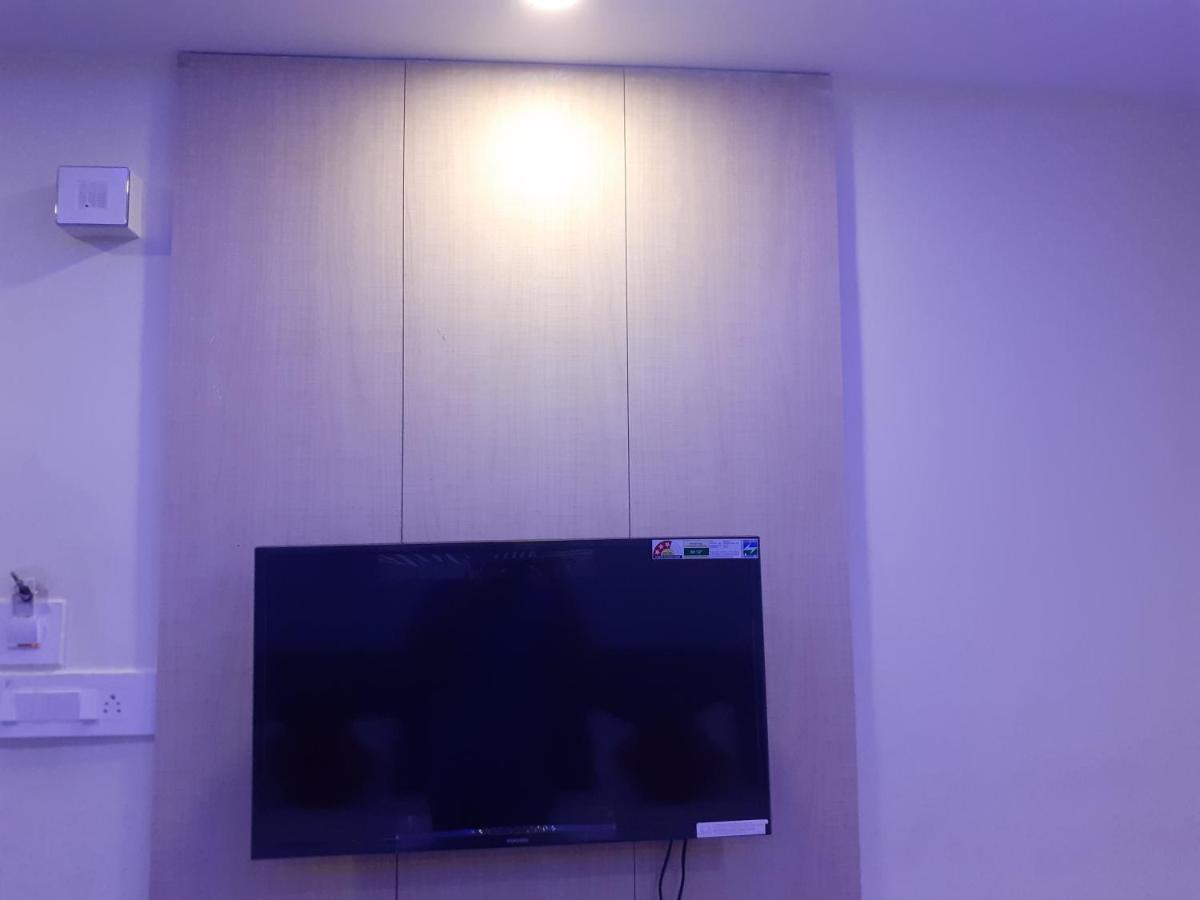 Hotel Delight Deluxe Pipra Dewās 외부 사진