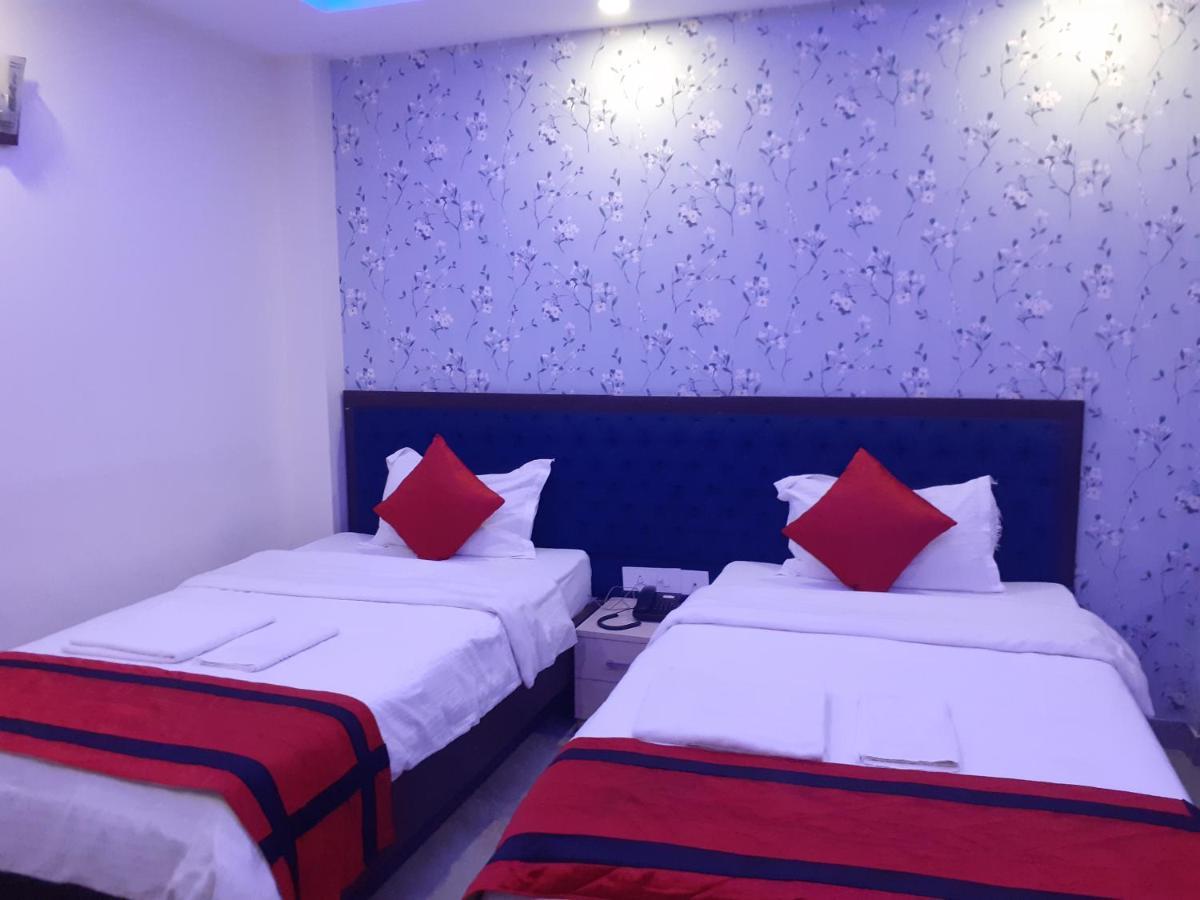Hotel Delight Deluxe Pipra Dewās 외부 사진