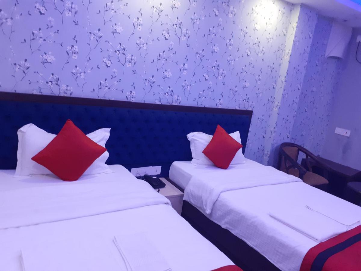 Hotel Delight Deluxe Pipra Dewās 외부 사진