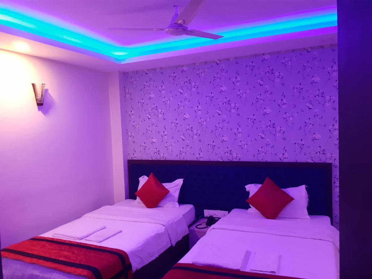Hotel Delight Deluxe Pipra Dewās 외부 사진