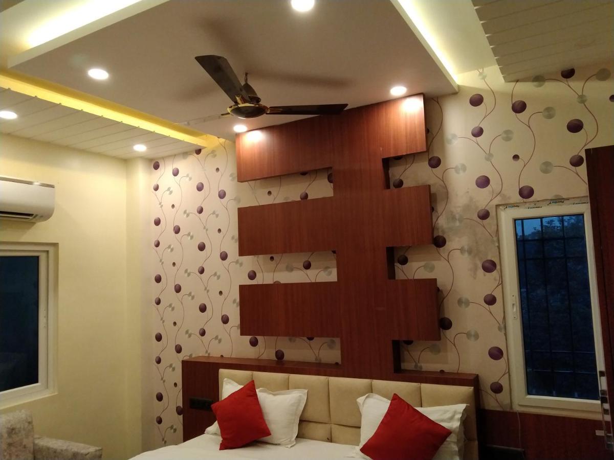 Hotel Delight Deluxe Pipra Dewās 외부 사진
