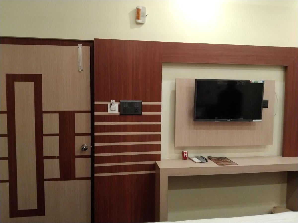 Hotel Delight Deluxe Pipra Dewās 외부 사진