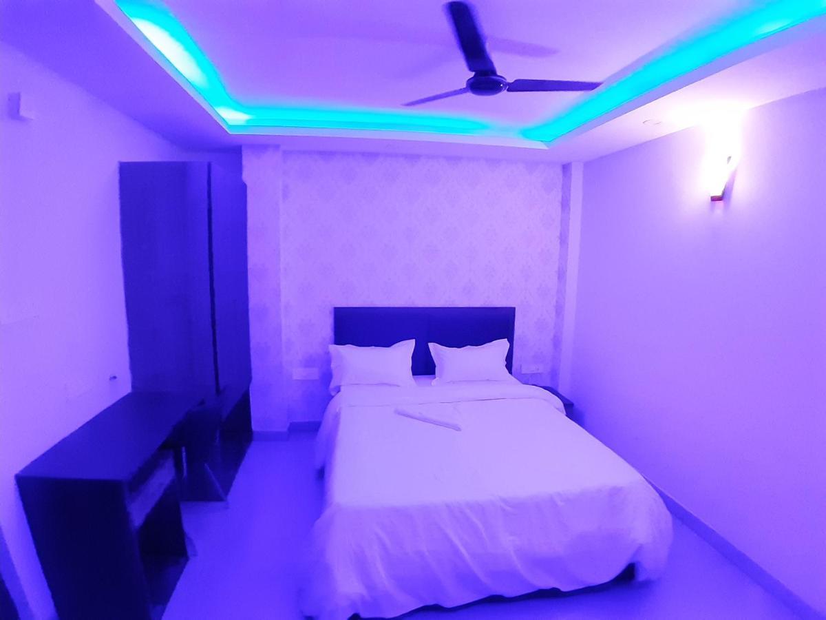 Hotel Delight Deluxe Pipra Dewās 외부 사진